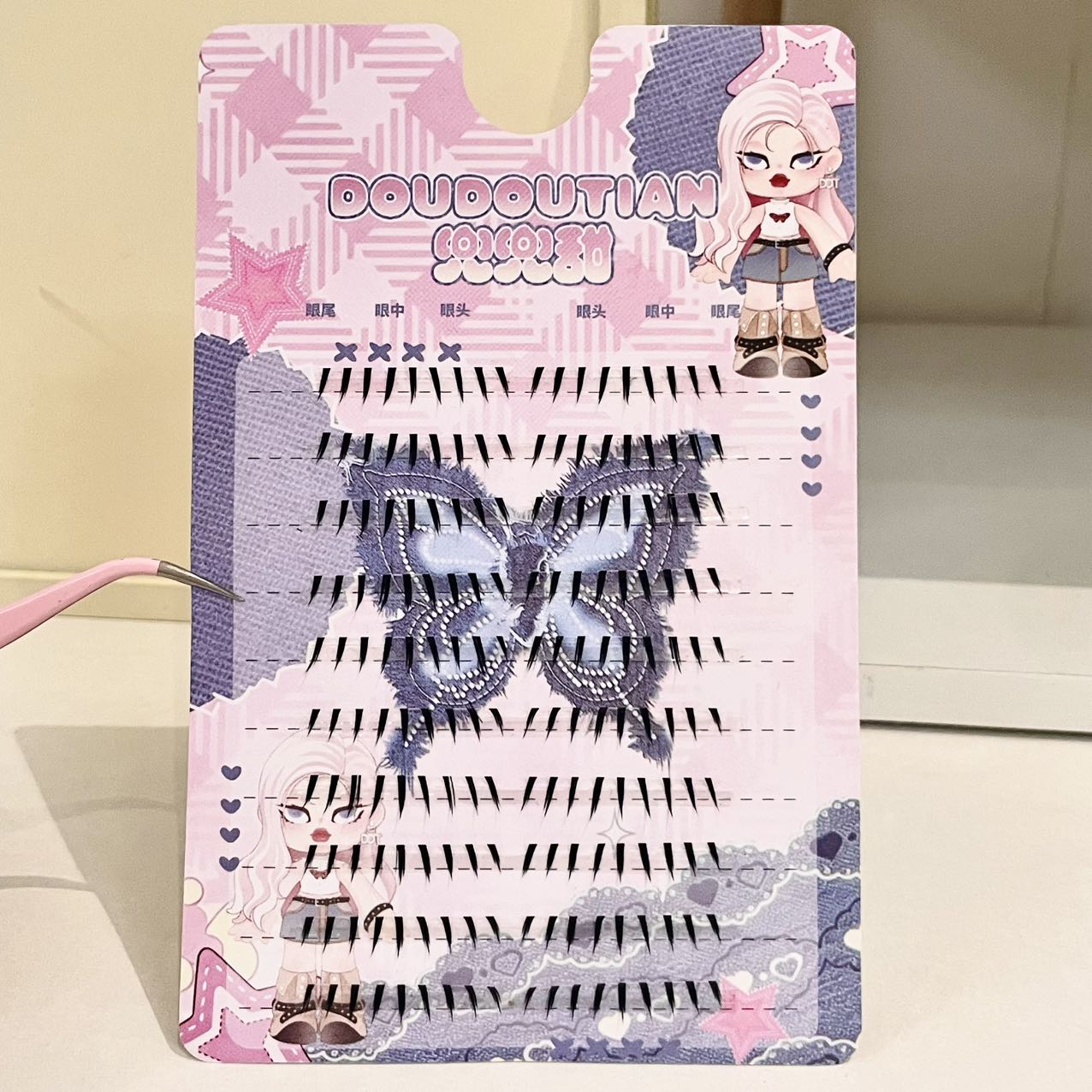 Doudoutian Glossy Wet Spiky Ti - огляд і ціна Anime Cosplay Lashes